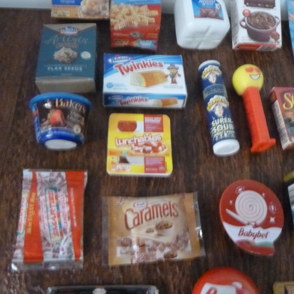 35 MINI BRANDS ASSORTMENT - Picture 8 of 10